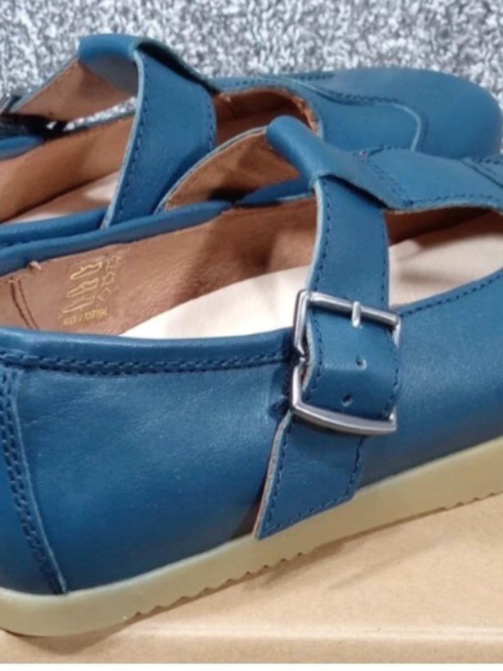 Blue Women's Leather Mary Jane Comfort Shoes - Picture 4 of 9